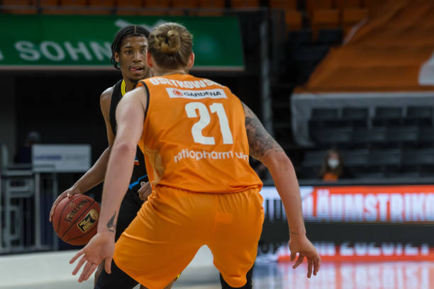 极的防守策 极的防守策