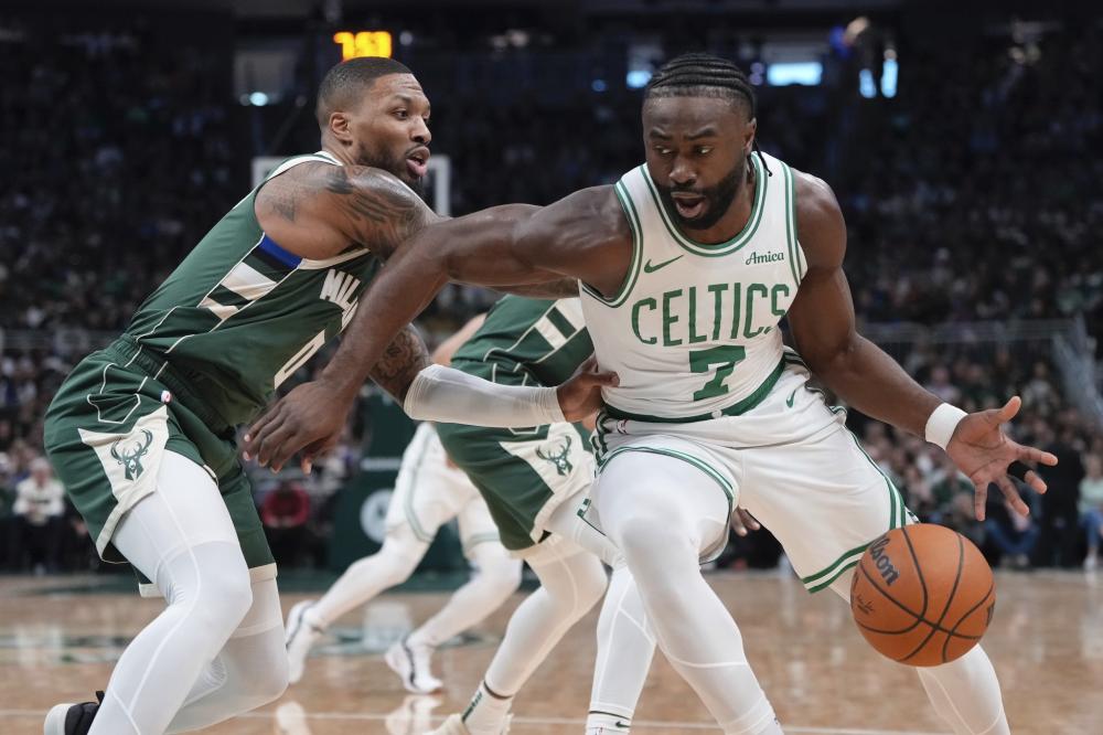 分别拿下了 分别拿下了