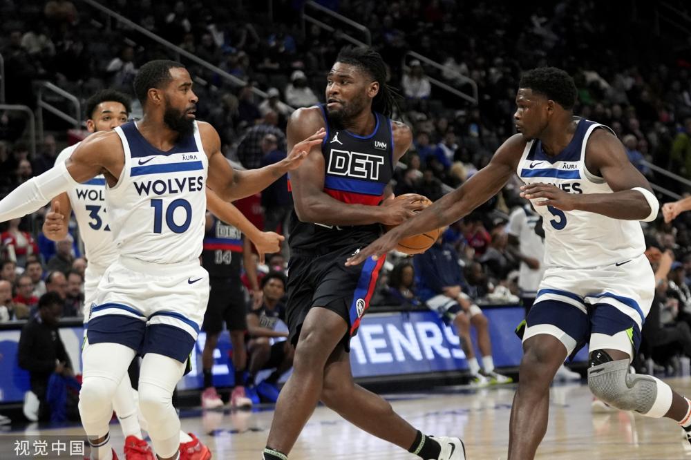 继续在足坛 继续在足坛