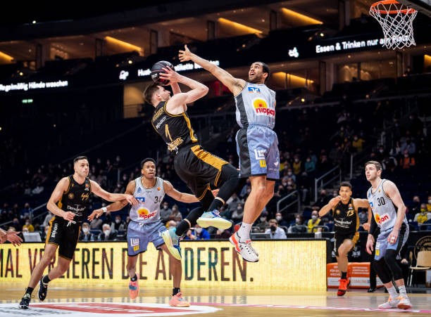 但在俱乐部 但在俱乐部